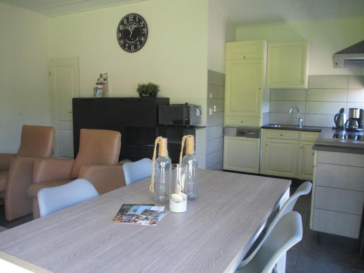 Comfortabel Vakantiehuis Aan Zee En Meer ! Kamperland Exterior foto